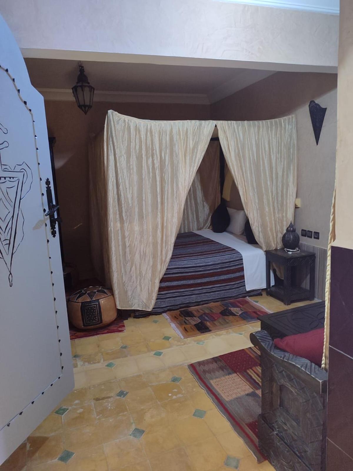 Riad Les Jardins Mabrouk ทารัวแดนท์ ภายนอก รูปภาพ